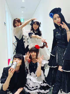 BAND-MAID (バンドメイド)