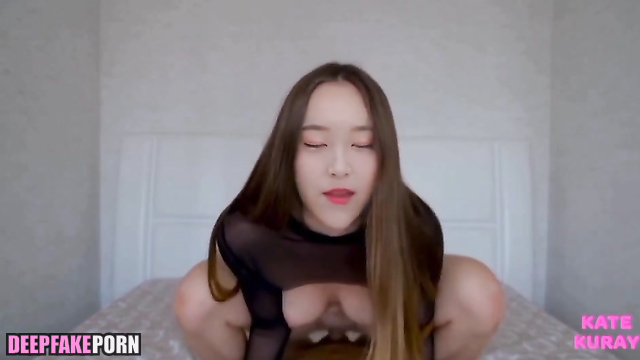 현진 이달의 소녀 가짜 포르노 Face swap HyunJin bouncing on cock [deepfake porn]