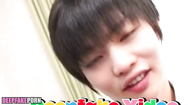 Fake Chenle NCT sucks his best friend's cock / 딥페이크 천러 엔시티