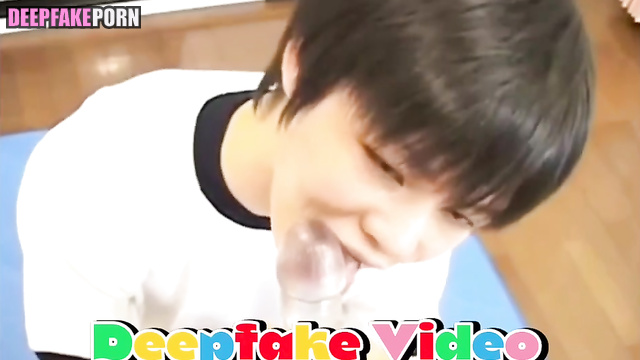 Fake Chenle NCT sucks his best friend's cock / 딥페이크 천러 엔시티