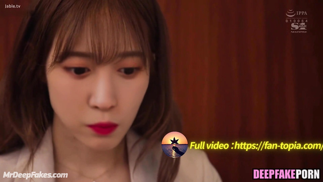 Sleepy, fake Ju Jingyi was touched everywhere by colleague / 鞠婧禕 伪造的