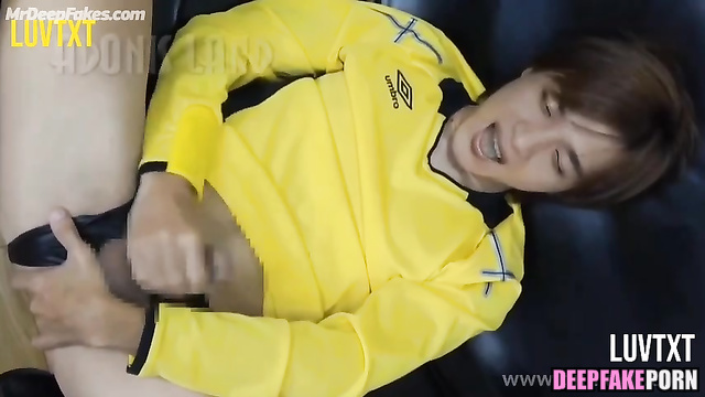 Fake Haechan jerking off in sport suit - 해찬 딥 페이크 비디오