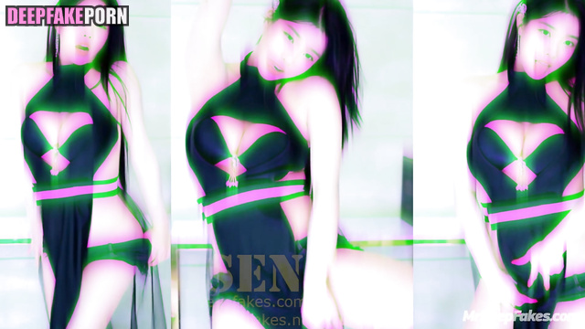 Fake IU likes dancing striptease - sex scene / 아이유 섹스 테이프