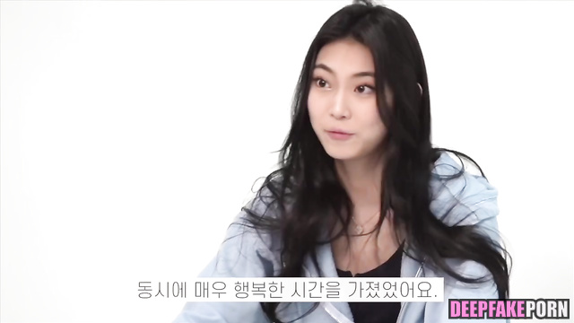 Her guy likes watching her masturbating - Nadine Lee (fake) / 이나딘 섹스