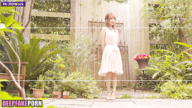 Hot korean star IU got cunni in pantyhose - (아이유 얼굴 교환)