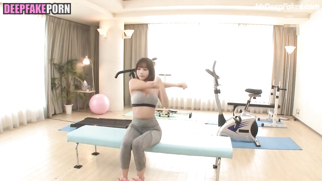 Yuki Yoda (Nogizaka46) sex scene after workout // 与田 祐希 乃木坂46