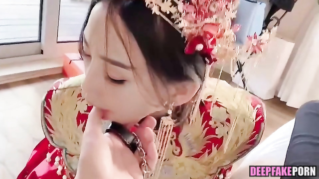 Fake Yang Mi made blowjob in national suit / 杨幂 假应用程序 [PREMIUM]