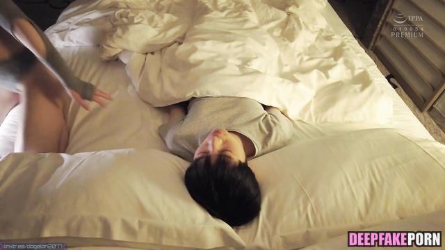 Kissing in bath before sex - Tanaka Miku HKT48 ai // 田中美久 セレブのセックス [PREMIUM]