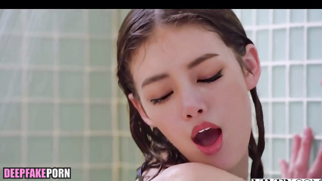 Sexy Lisa BLACKPINK celebrity sex in the bath - 리사 얼굴 교환