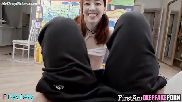 Yuna, ITZY showing tits and sucking balls - ai / 유나 뜨거운 얼굴 교환