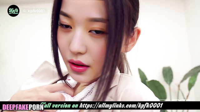 Dissolute Wonyoung asked for fuck her in the office / アイヴ 本物の偽物 fakeapp