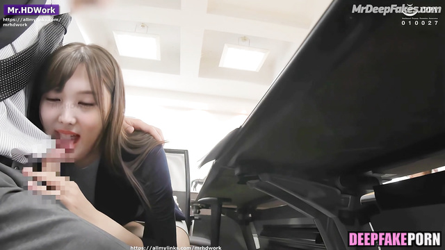 Office toilet is the best place for fuck - Nayeon face swap /トゥワイス 本物の偽物