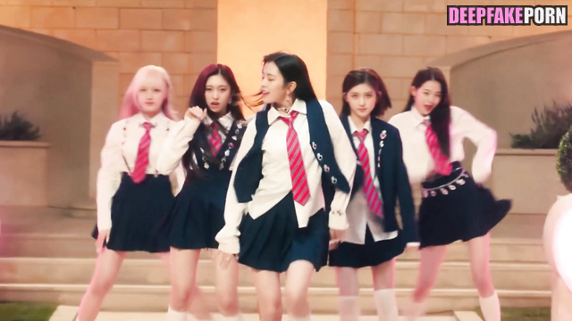 Babes from IVE had fuck after a concert - pmv fakeapp // アイヴ 本物の偽物