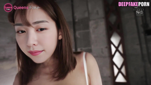 Japanese bitch enjoying fingering - Yui Aragaki / あらがき ゆい 本物の偽物 [PREMIUM]