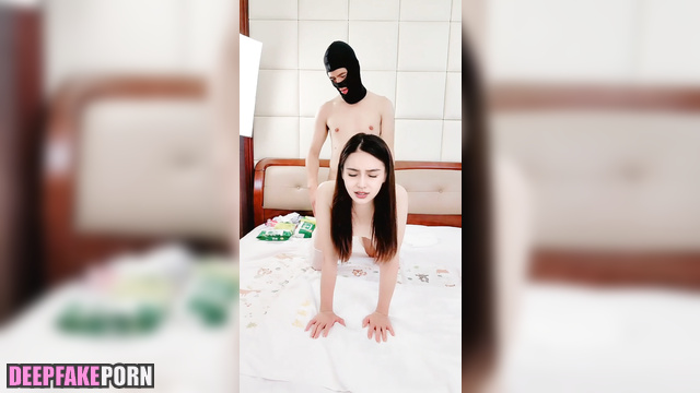 A guy in a balaclava stuck his tongue in Angelababy's pussy (楊穎 深度伪造) [PREMIUM]