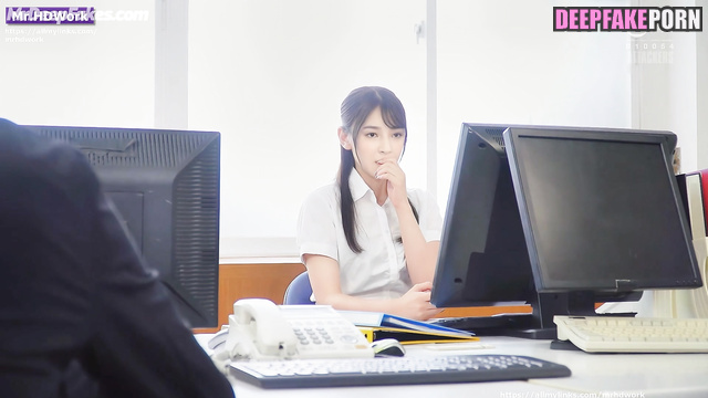 MOMOLAND 韓国語 Korean star Nancy モモランド entertains me with pussy at work