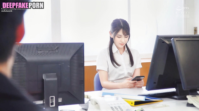 MOMOLAND 韓国語 Korean star Nancy モモランド entertains me with pussy at work