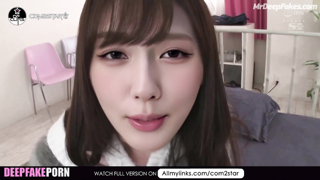 Sexy Miyeon 조미연 woke up his big friend (여자)아이들 (G)I-DLE 성인 adult