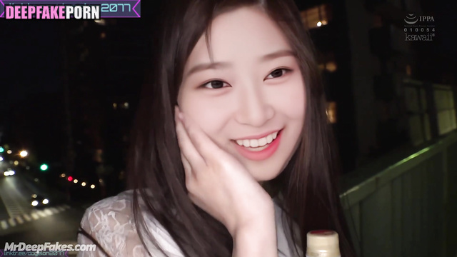 Crazy threesome with strangers from promenade / Minju A.I. アイズワン 本物の偽物