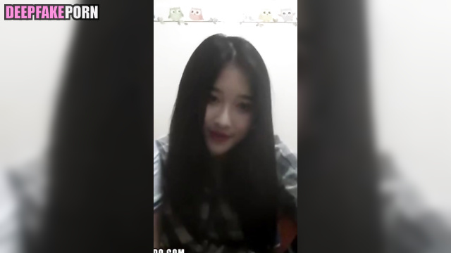 Friends showing big boobs, Oniel face swap / オニエル ディープフェイクビデオ