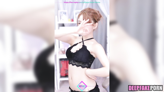 Sexy dancing without complexes / Karina solo ai scene [PREMIUM]