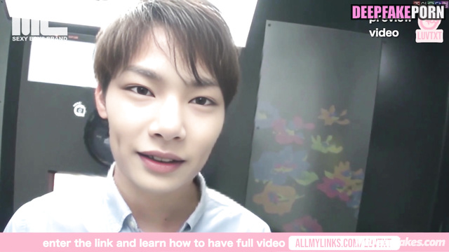 Handjob right in the lift (アイエン セレブのセックス) face swap I.N - gay porn