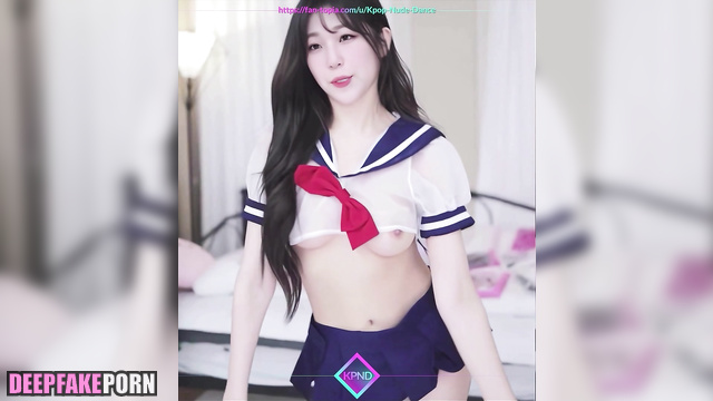 Schoolgirl dancing on camera - Jiheon face swap / 백지헌 프로미스나인 [PREMIUM]