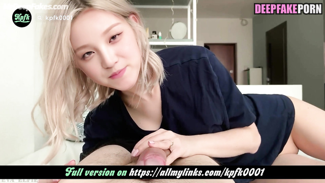 Sexy blonde is ready to suck diligently - fake Yuqi (송우기 딥페이크 영상)