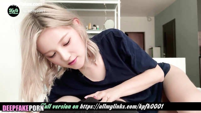 Sexy blonde is ready to suck diligently - fake Yuqi (송우기 딥페이크 영상)