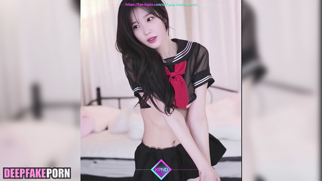 Sex scene 섹스 장면 IU 아이유 wants to know what you think of her sexy dance [PREMIUM]