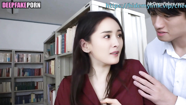 Hot teacher showed nice boobs in a library - Yang Mi fakeapp // 杨幂 真假