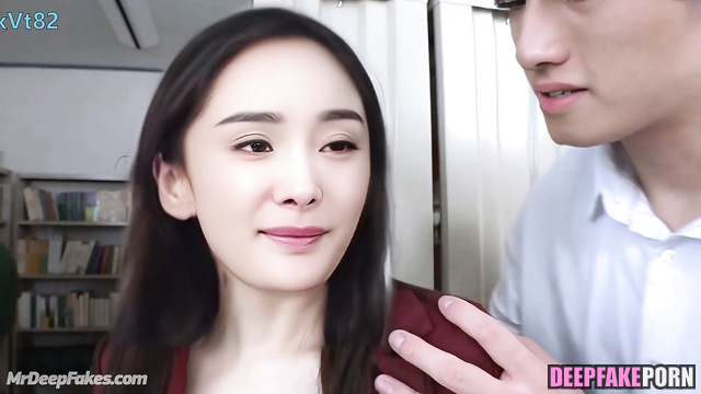 Dissolute teacher showing pussy in the school - fake Yang Mi / 杨幂 真假