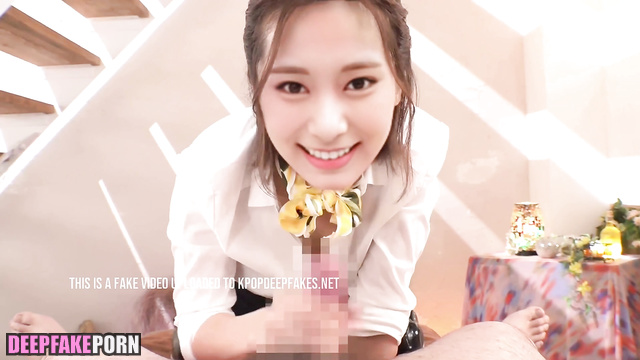 DeepFake Tzuyu made a guy to cum in her hands - 쯔위 트와이스 사까시 딥페이크