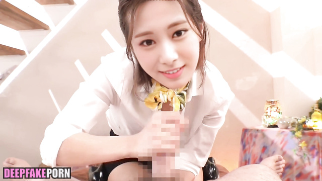 DeepFake Tzuyu made a guy to cum in her hands - 쯔위 트와이스 사까시 딥페이크