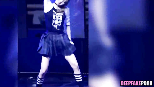 Deepfake BLACKPINK Lisa masturbating on webcam // 리사 블랙핑크 수음 딥페이크