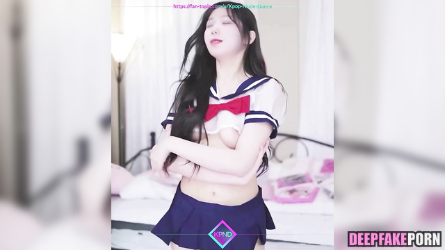 Beautiful girl dancing for lovely boy / 윈터 에스파 Winter face swap [PREMIUM]