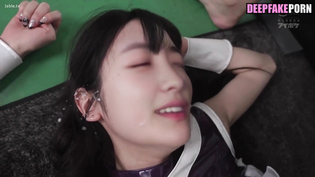 Funny games with two strangers, fake Kanna Hashimoto (橋本 環奈 日本人) [PREMIUM]