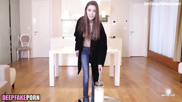 Busty Yang Mi loves playing with her pussy, real fake (杨幂 名人性爱)