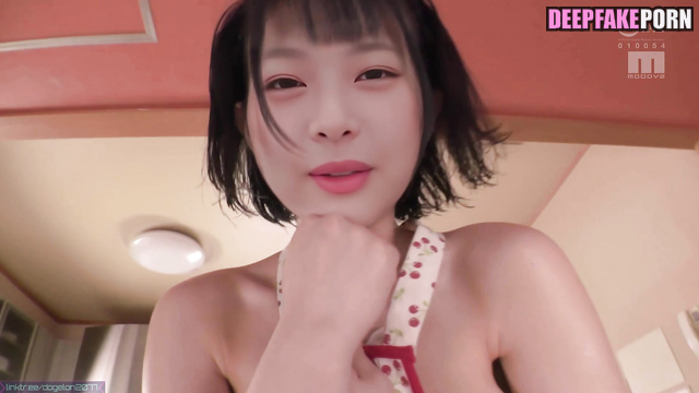 Housemaid do not like boredom / real fake / Hanni (ニュージーンズ 本物の偽物) [PREMIUM]