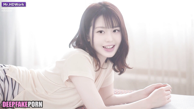 Wonyoung IVE spread her legs in front of her boyfriend (偽アプリ アイヴ)