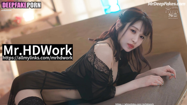 The guy filmed sex with Mina on a hidden camera (トゥワイス 顔交換)