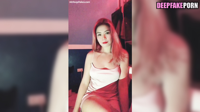 Deepfake Rhea Santos poses on webcam to cool music