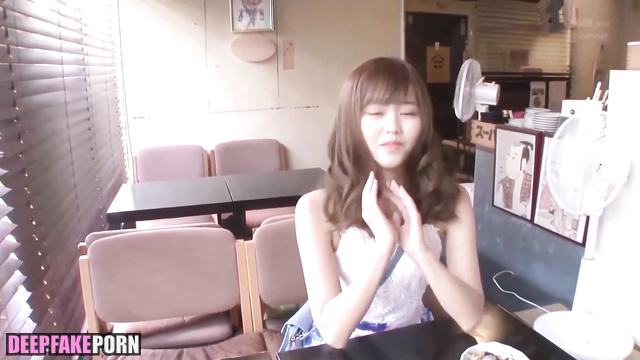 The guy convinced Kim So-hyun to have sex with him (케이팝 아이돌 김소현)