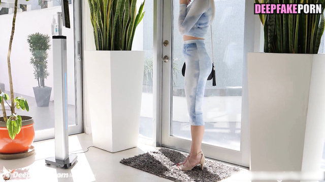 Fake IU came to an interview and undressed (딥러닝 프로그램 아이유)