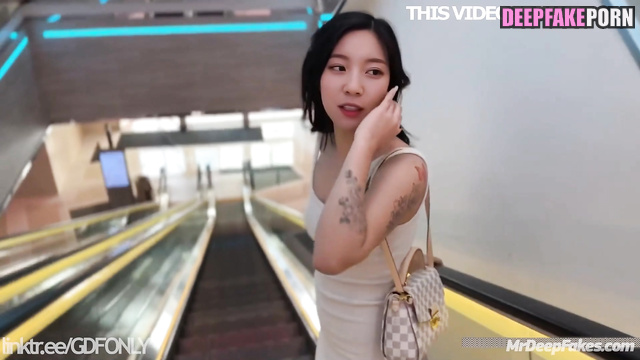 Taxi driver touching her pussy during driving - Binnie ai (비니 오마이걸)