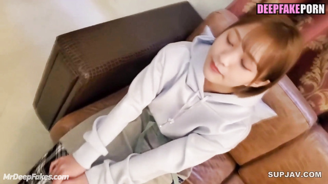 Boyfriends asked them for blowjob - japanese babes love it (セックスシーン 本物の偽物)