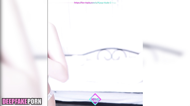 섹시한 아이돌 Karina 카리나 is sexy idol with best gift for New Year aespa 에스파