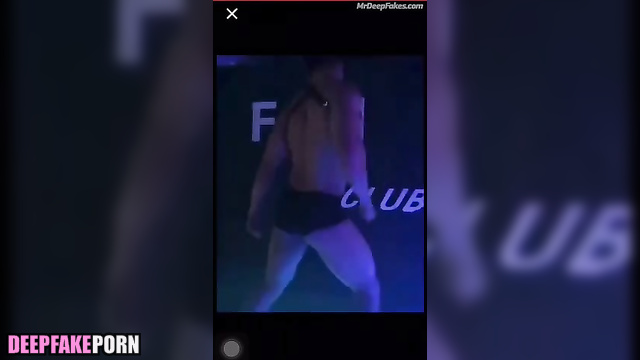 Handsome stripper dancing hot in the night club, ai Yu Shi (于适 成人视频)