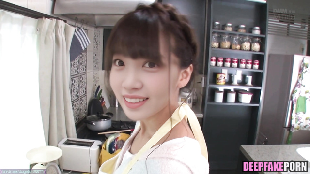 Cute housewife Chaewon (アイズワン 本物の偽物) made a blowjob on her kitchen [PREMIUM]