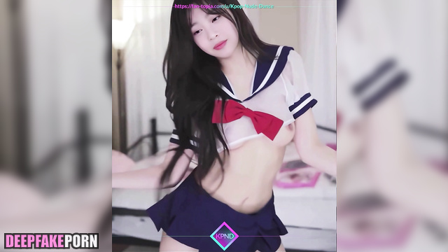 Beauty schoolgirl Hanni (ニュージーンズ 本物の偽物) dances just for fun - A.I. [PREMIUM]